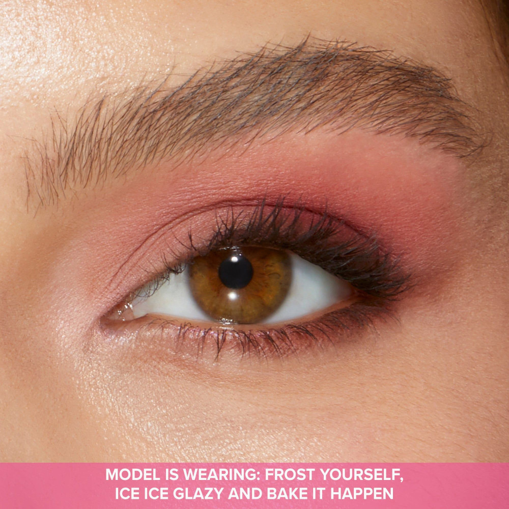 Мини-палетка теней Frosted Strawberry Mini Eye Shadow Palette